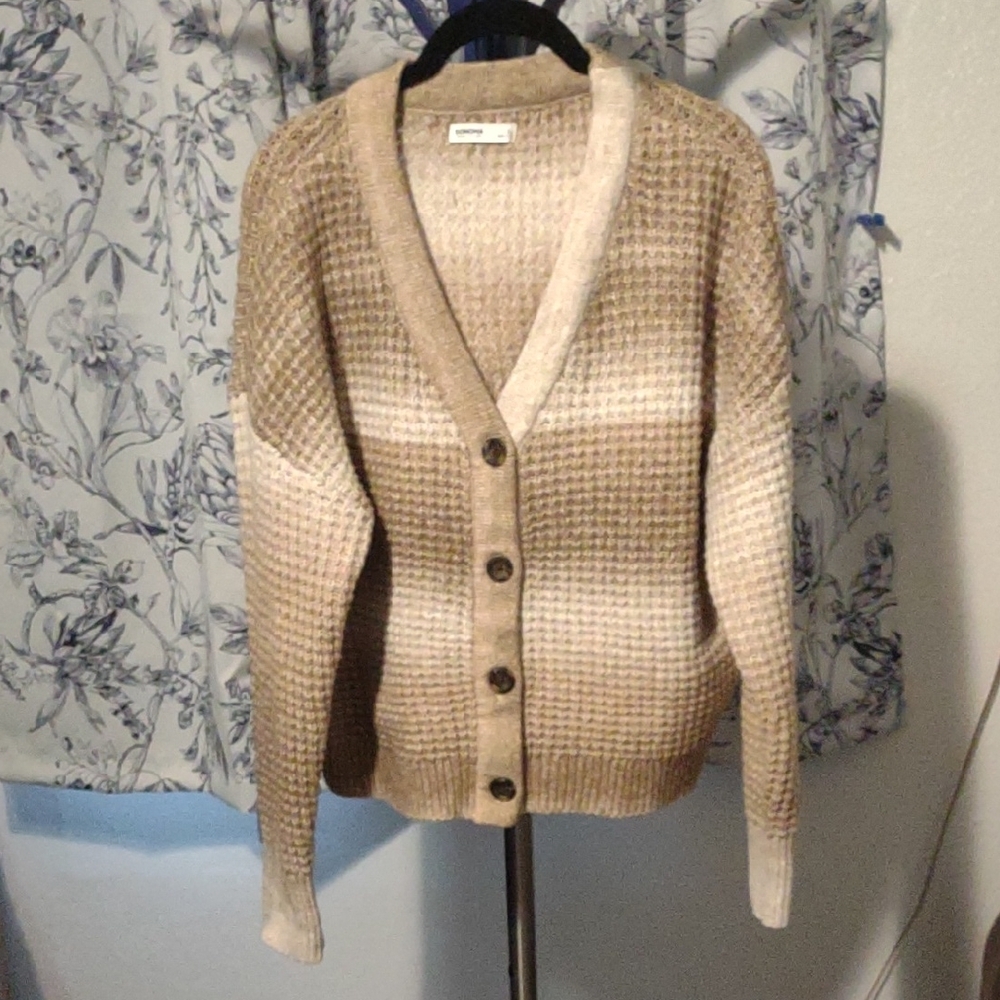 NWOT- Size XL Sonoma Women's Beige/Off-White Gradient Sweater